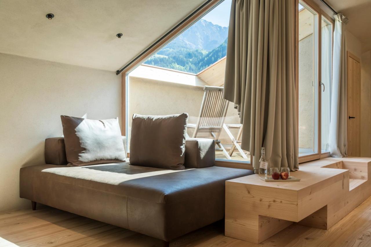 Hotel Bad Schoergau Sarentino ภายนอก รูปภาพ
