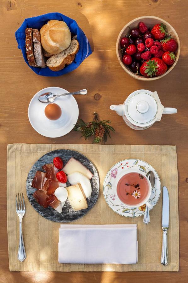Hotel Bad Schoergau Sarentino ภายนอก รูปภาพ