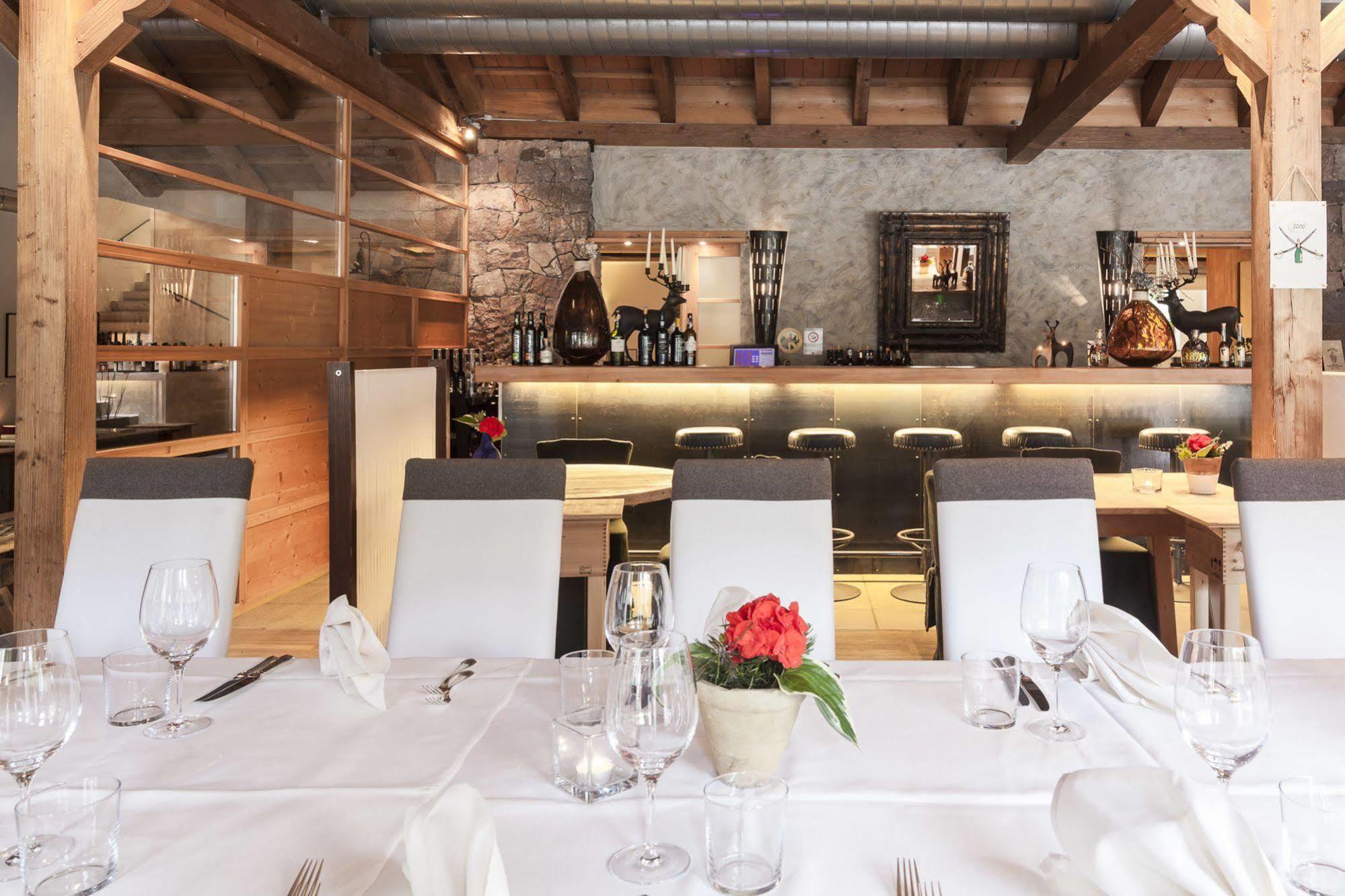 Hotel Bad Schoergau Sarentino ภายนอก รูปภาพ