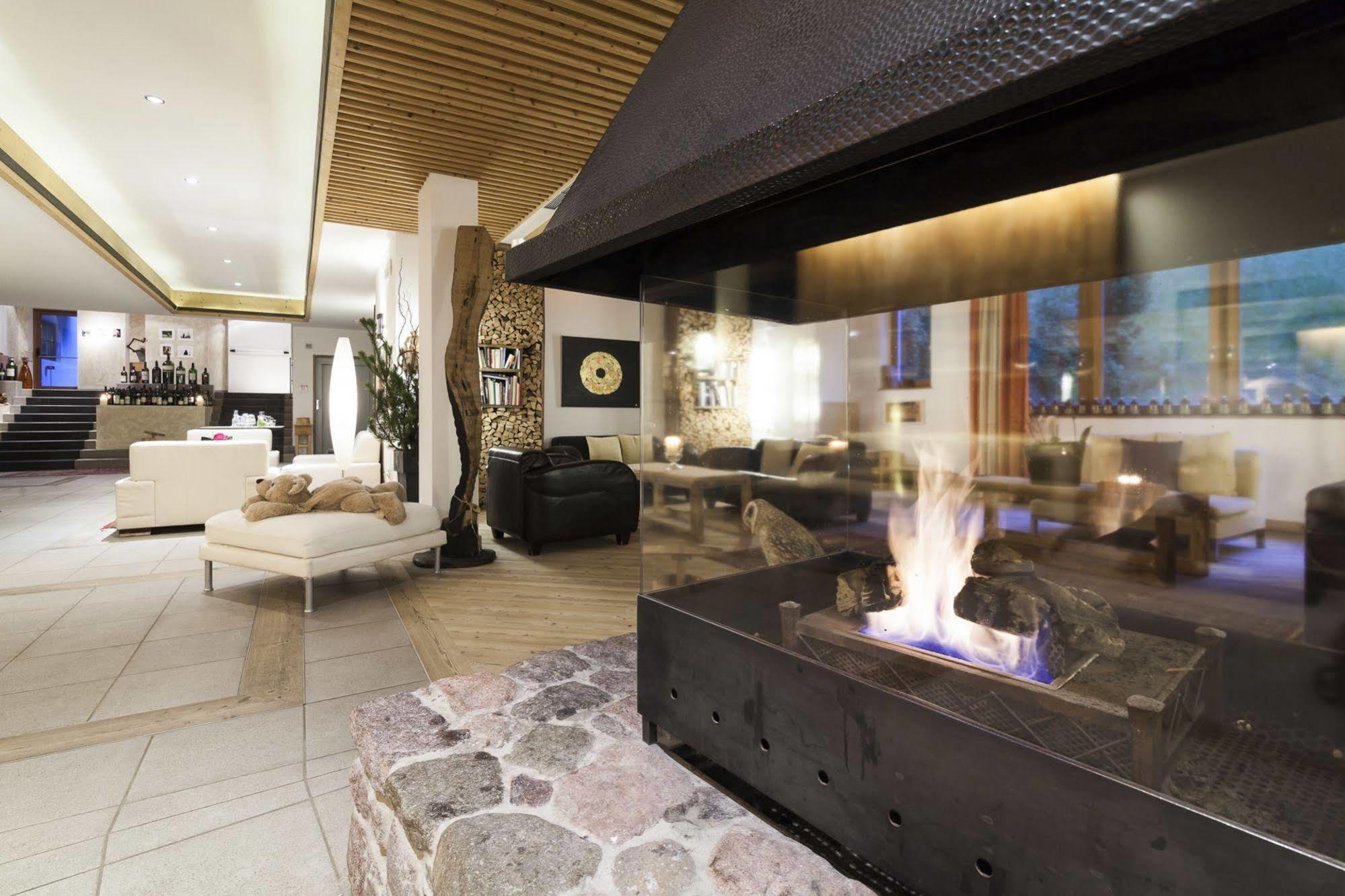 Hotel Bad Schoergau Sarentino ภายนอก รูปภาพ