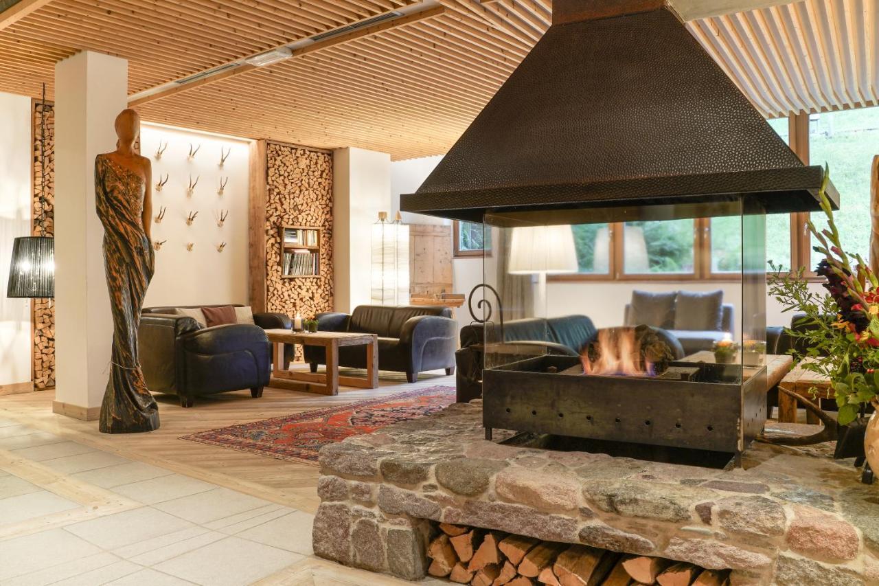 Hotel Bad Schoergau Sarentino ภายนอก รูปภาพ