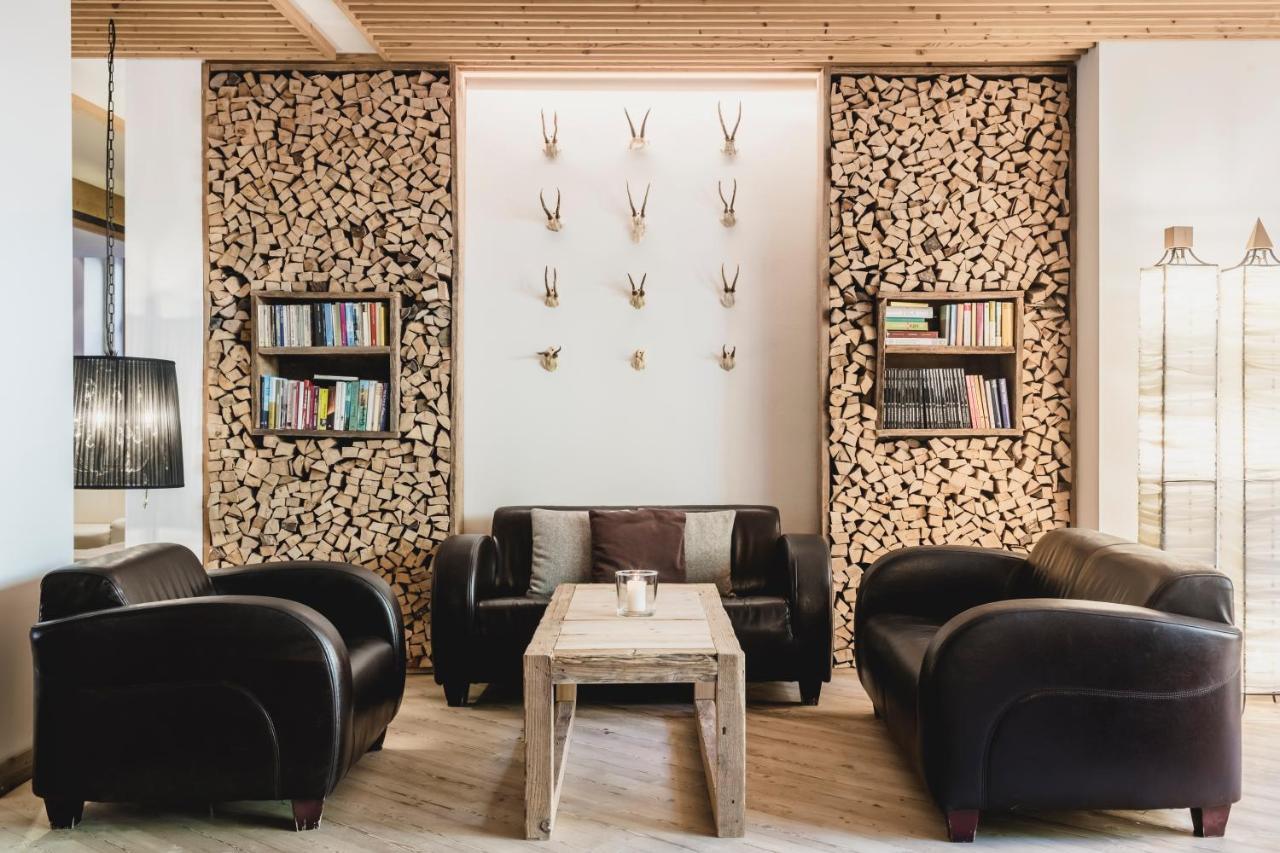 Hotel Bad Schoergau Sarentino ภายนอก รูปภาพ