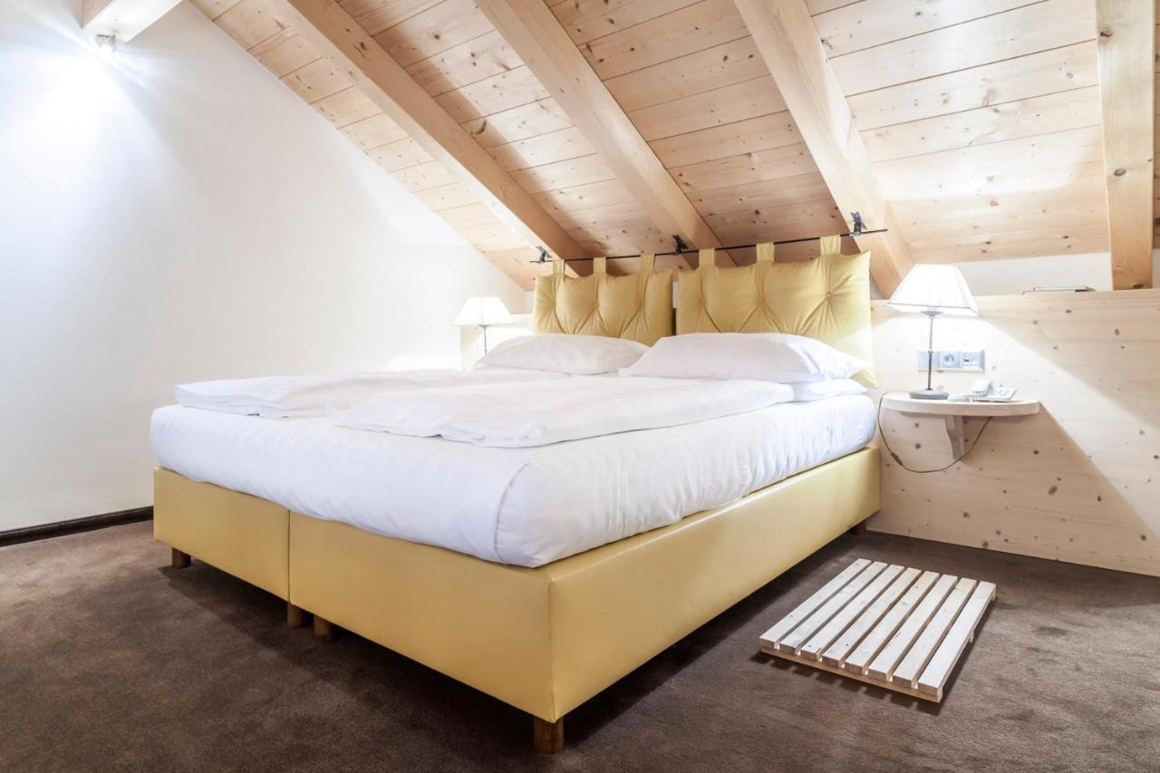 Hotel Bad Schoergau Sarentino ภายนอก รูปภาพ